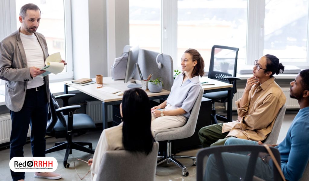 Gestionamos todo el proceso de Recursos Humanos y Remuneraciones de su empresa de forma clara y con resultados óptimos y transparentes.